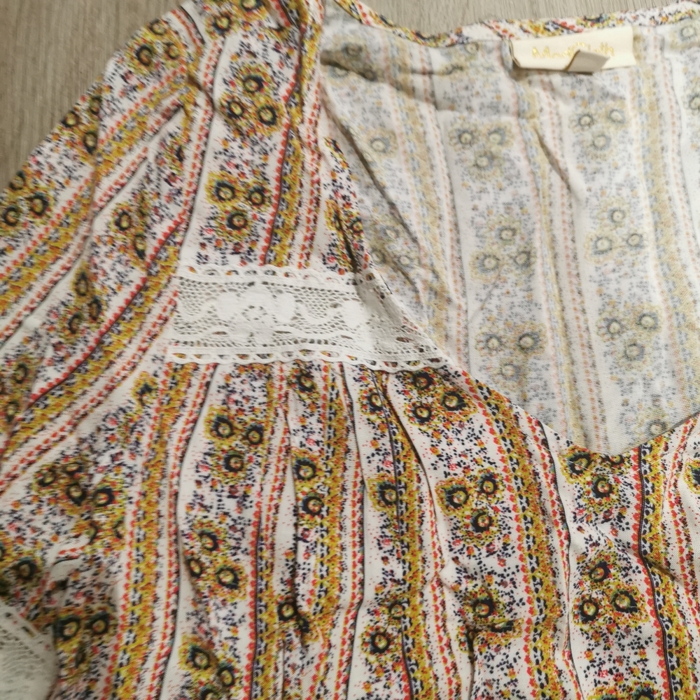 Modcloth novelty bells and giggles bell sleeve top - Picture 6 of 8